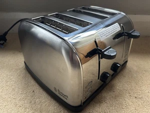 Russell Hobbs Worcester 4 Slice Brushed Toaster 18790