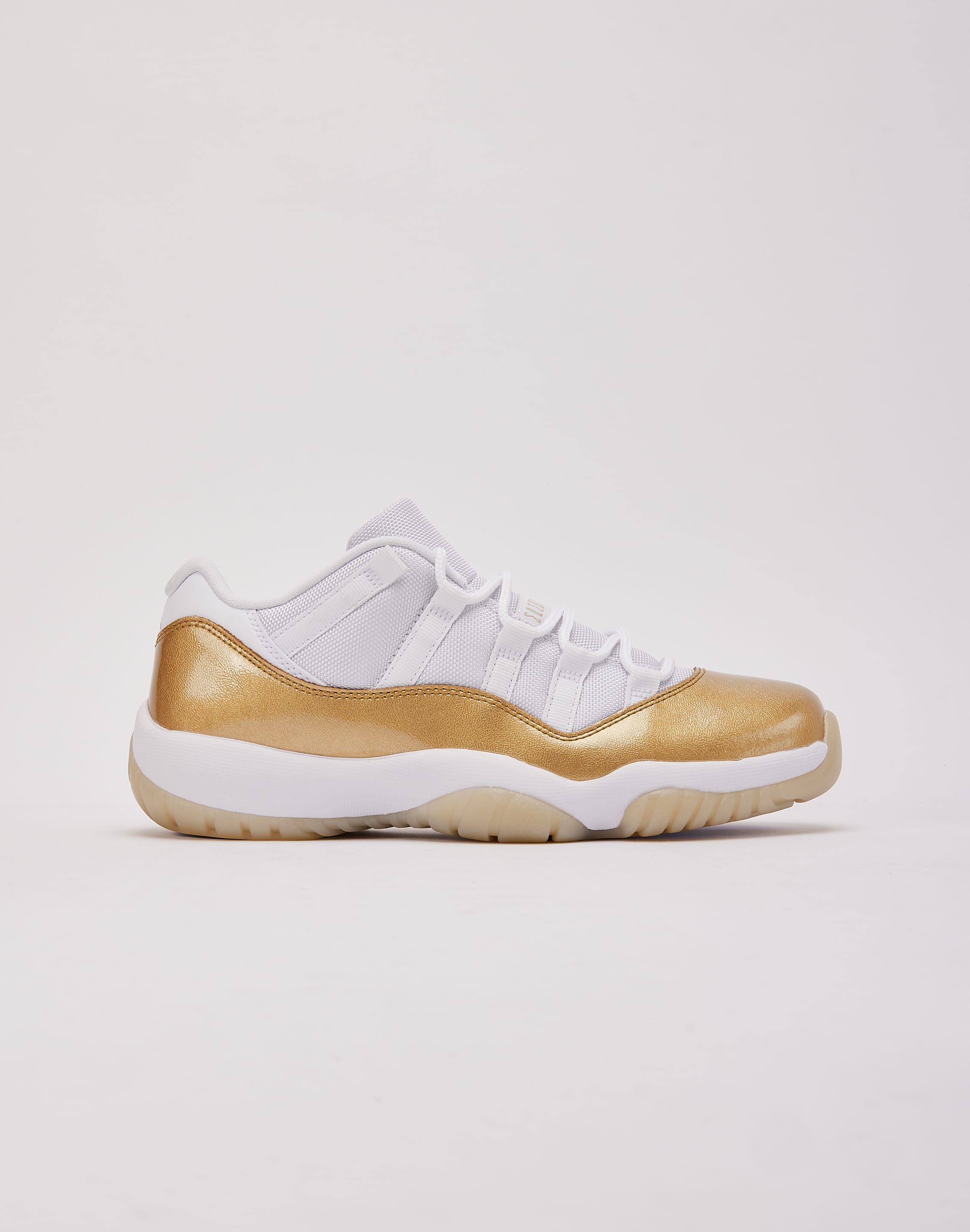 Air Jordan 11 Low "Mother's Day"