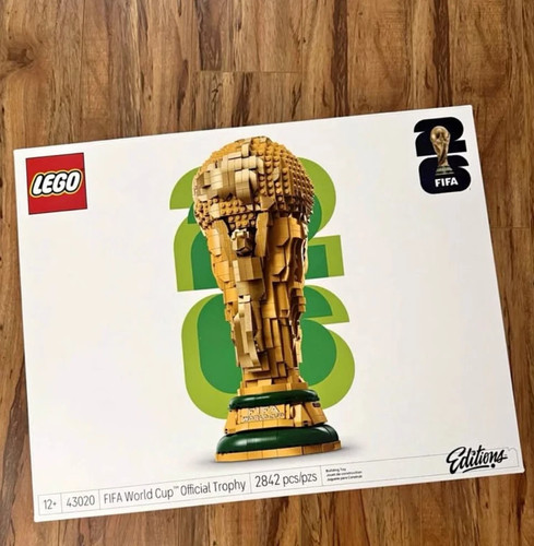 LEGO Editions Officiële FIFA World Cup Trofee Beker - 43020