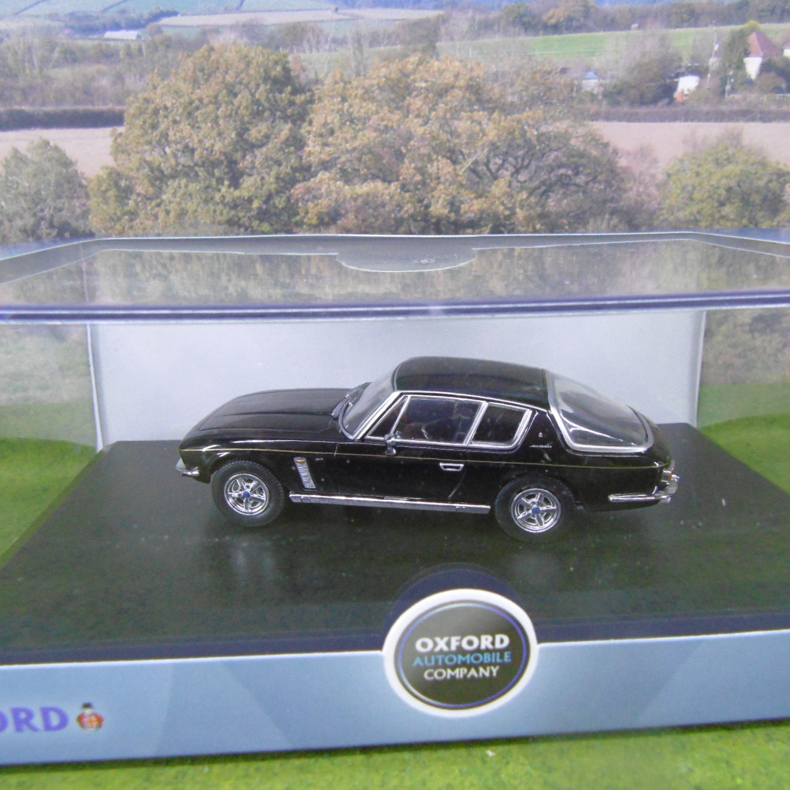 Oxford Diecast Jensen Interceptor MkIII Black 1:43